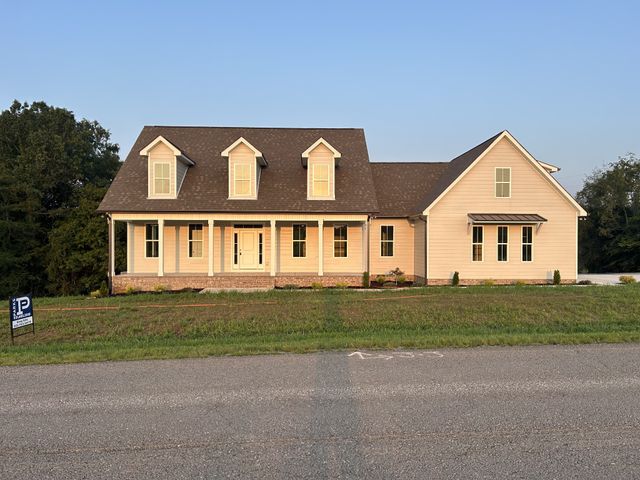 766 Awalt Dr, Winchester, TN 37398