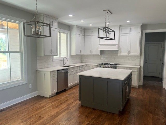 766 Awalt Dr, Winchester, TN 37398