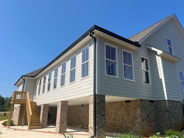 766 Awalt Dr, Winchester, TN 37398
