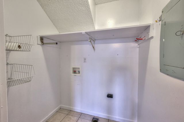 5510 Country Dr Apt 64, Nashville, TN 37211