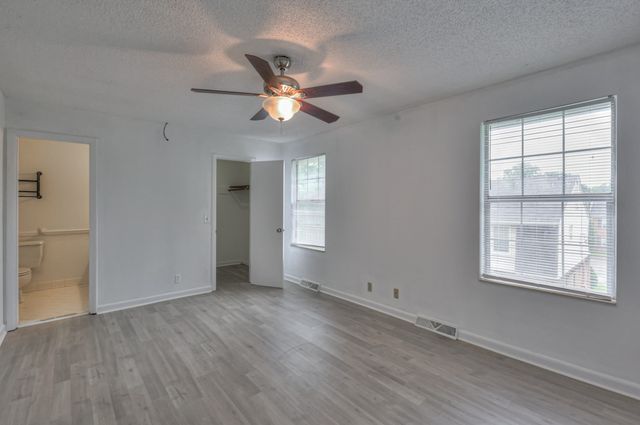 5510 Country Dr Apt 64, Nashville, TN 37211