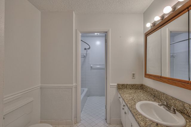 5510 Country Dr Apt 64, Nashville, TN 37211