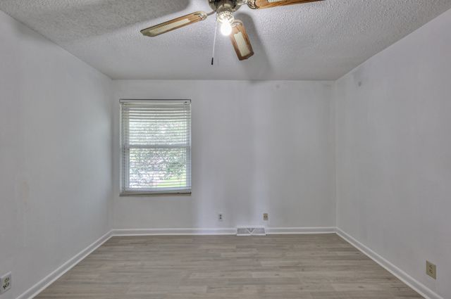 5510 Country Dr Apt 64, Nashville, TN 37211