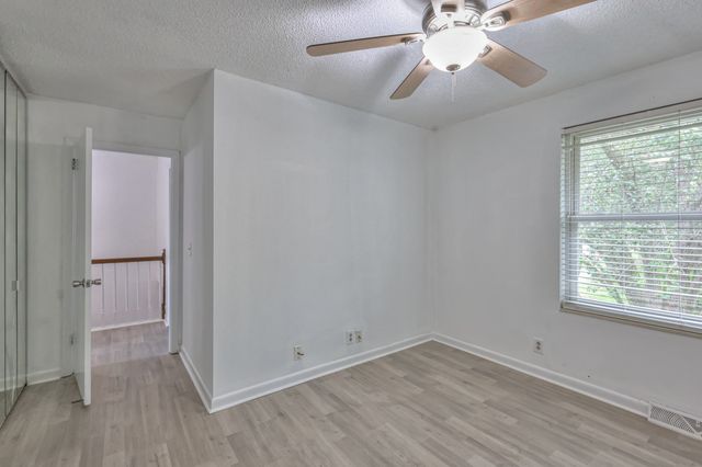 5510 Country Dr Apt 64, Nashville, TN 37211