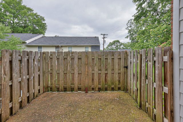 5510 Country Dr Apt 64, Nashville, TN 37211