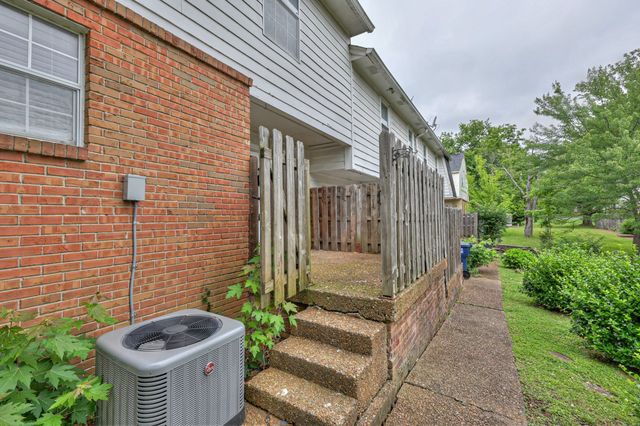 5510 Country Dr Apt 64, Nashville, TN 37211