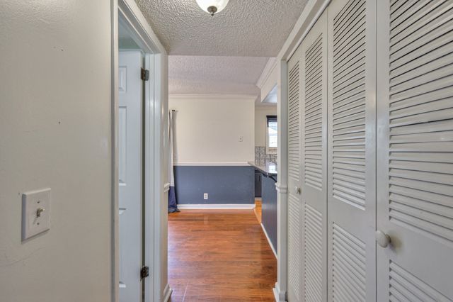 5510 Country Dr Apt 64, Nashville, TN 37211