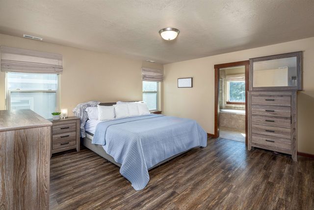 17710 E Daystar Rd, Greenacres, WA 99016