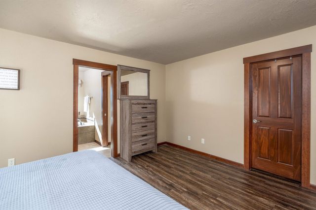 17710 E Daystar Rd, Greenacres, WA 99016