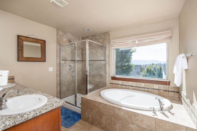 17710 E Daystar Rd, Greenacres, WA 99016