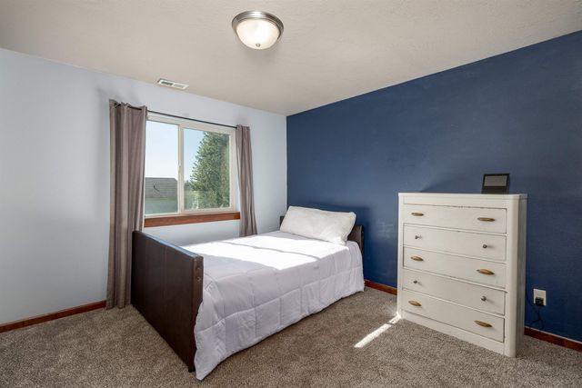 17710 E Daystar Rd, Greenacres, WA 99016