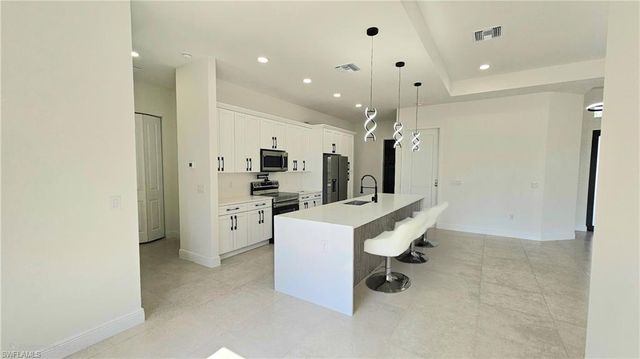 812 Hibiscus AVE, Lehigh Acres, FL 33972