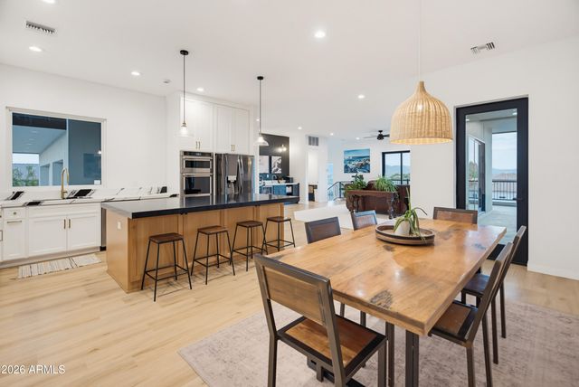 235 W ROCK VIEW Road, Phoenix, AZ 85085