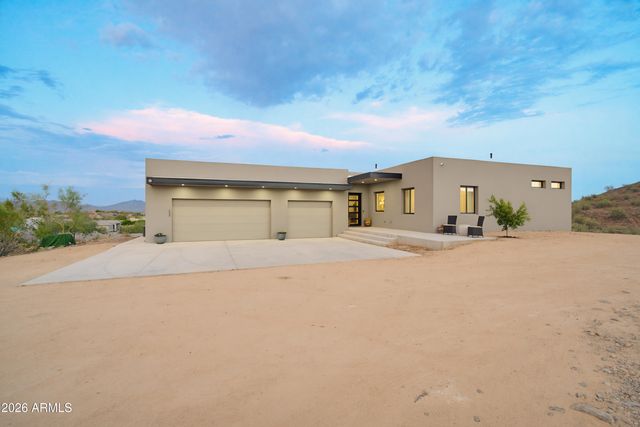 235 W ROCK VIEW Road, Phoenix, AZ 85085