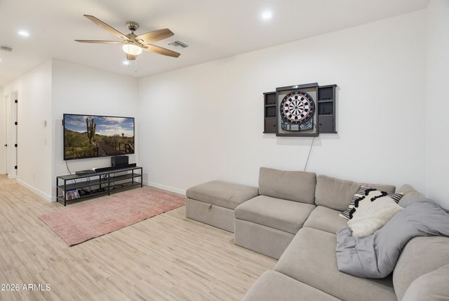 235 W ROCK VIEW Road, Phoenix, AZ 85085