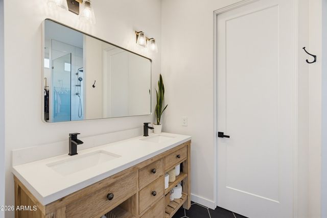 235 W ROCK VIEW Road, Phoenix, AZ 85085