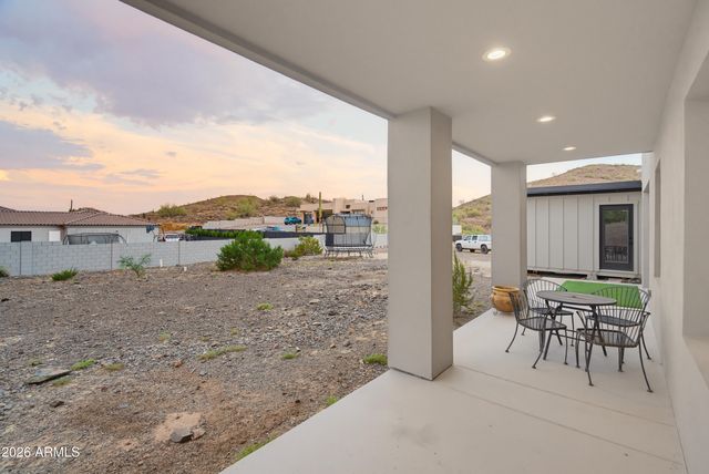 235 W ROCK VIEW Road, Phoenix, AZ 85085