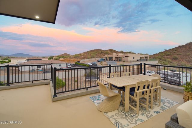 235 W ROCK VIEW Road, Phoenix, AZ 85085