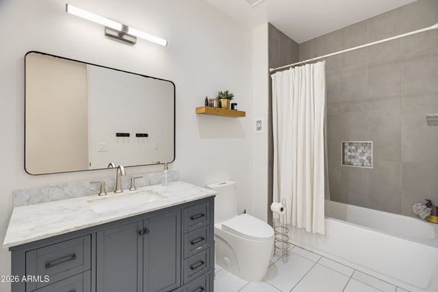235 W ROCK VIEW Road, Phoenix, AZ 85085