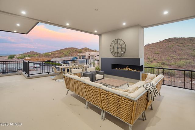 235 W ROCK VIEW Road, Phoenix, AZ 85085