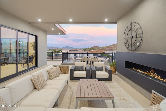 235 W ROCK VIEW Road, Phoenix, AZ 85085