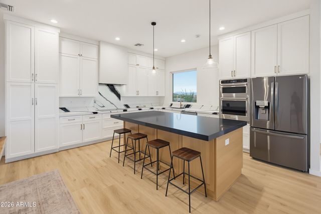 235 W ROCK VIEW Road, Phoenix, AZ 85085