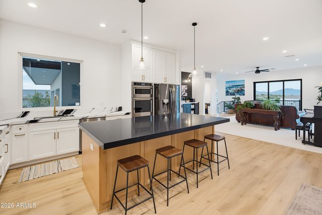 235 W ROCK VIEW Road, Phoenix, AZ 85085