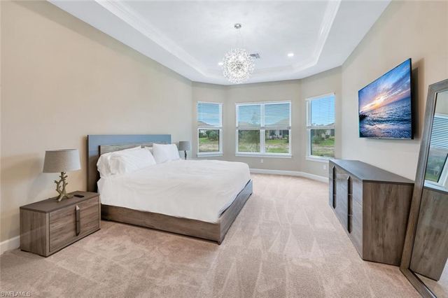 8448 Rosa CT, Naples, FL 34114