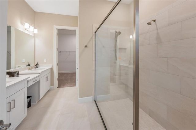 8448 Rosa CT, Naples, FL 34114