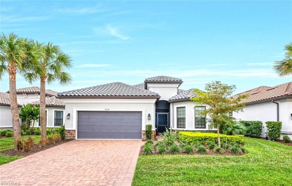 8448 Rosa CT, Naples, FL 34114