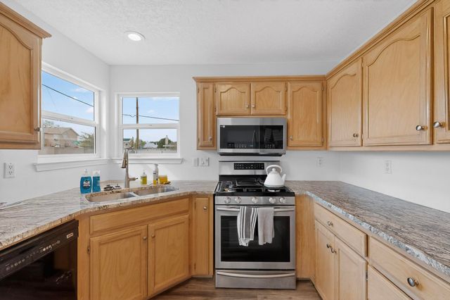6715 Tierra Luna Court NW, Albuquerque, NM 87120