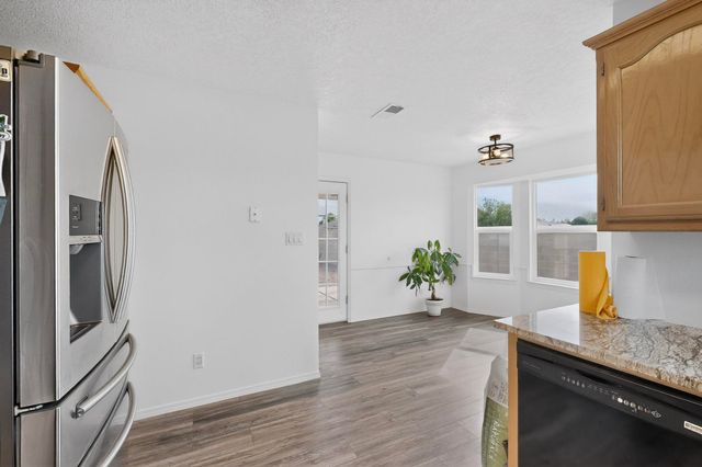 6715 Tierra Luna Court NW, Albuquerque, NM 87120