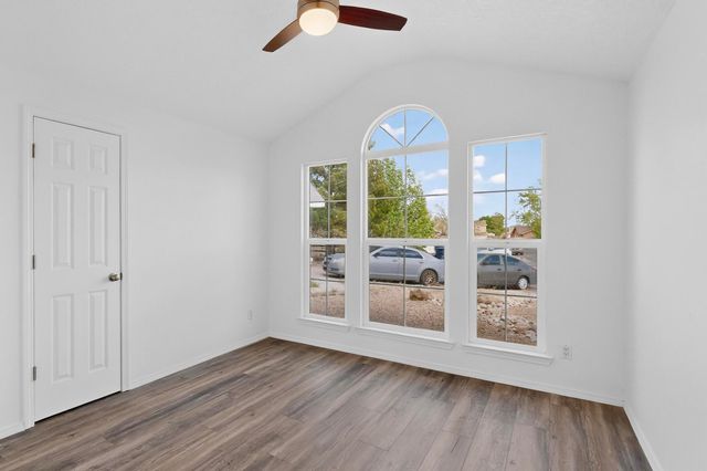 6715 Tierra Luna Court NW, Albuquerque, NM 87120