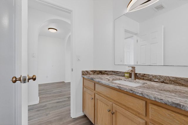 6715 Tierra Luna Court NW, Albuquerque, NM 87120