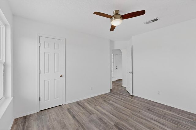 6715 Tierra Luna Court NW, Albuquerque, NM 87120