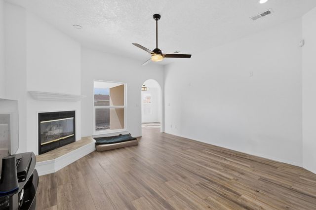 6715 Tierra Luna Court NW, Albuquerque, NM 87120