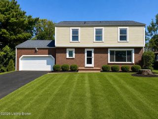 8201 Huntsman Trl, Louisville, KY 40291