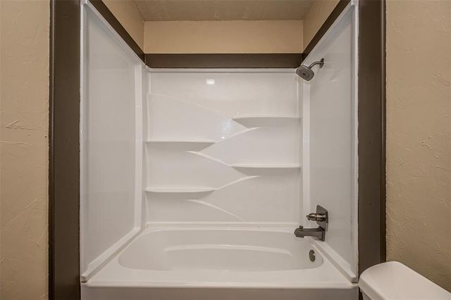 2012 Yellowstone Drive, Yukon, OK 73099