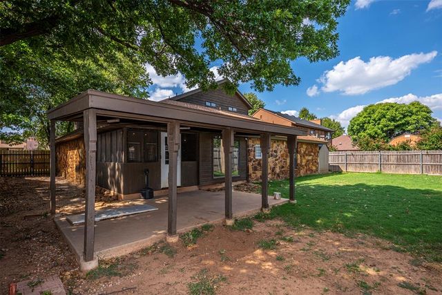 2012 Yellowstone Drive, Yukon, OK 73099