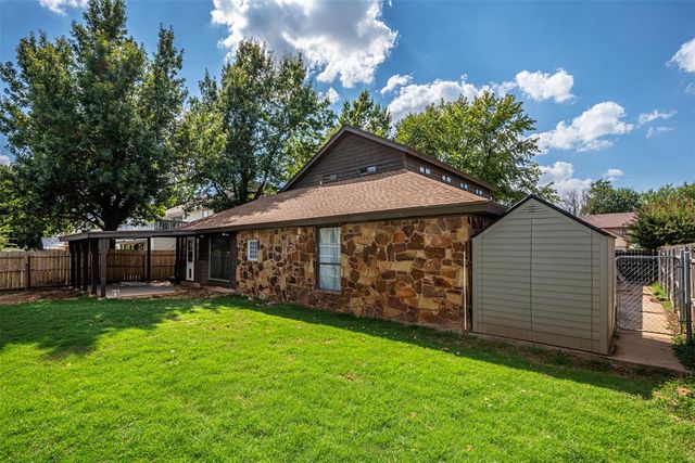 2012 Yellowstone Drive, Yukon, OK 73099