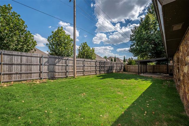 2012 Yellowstone Drive, Yukon, OK 73099