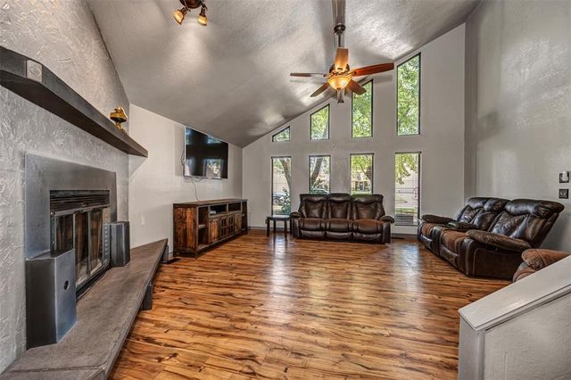 2012 Yellowstone Drive, Yukon, OK 73099