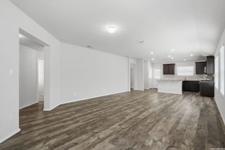 10403 Midsummer Mdw, Converse, TX 78109