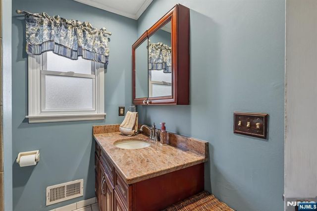 49 Pancake Hollow Drive, Wayne, NJ 07470