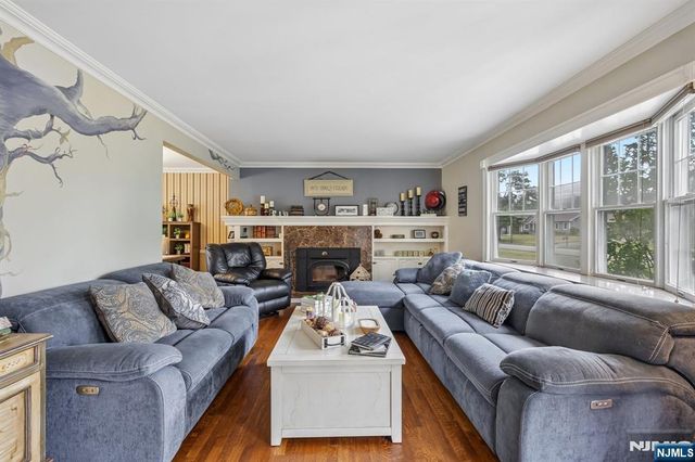 49 Pancake Hollow Drive, Wayne, NJ 07470