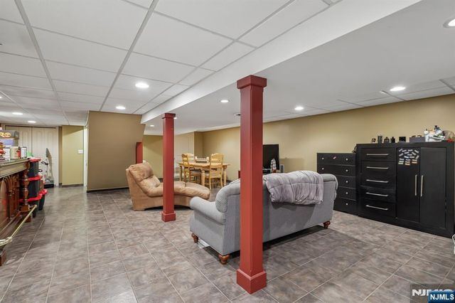 49 Pancake Hollow Drive, Wayne, NJ 07470
