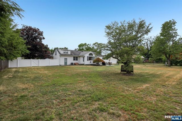 49 Pancake Hollow Drive, Wayne, NJ 07470