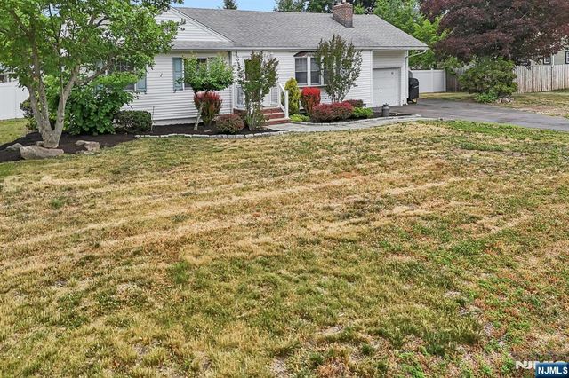 49 Pancake Hollow Drive, Wayne, NJ 07470