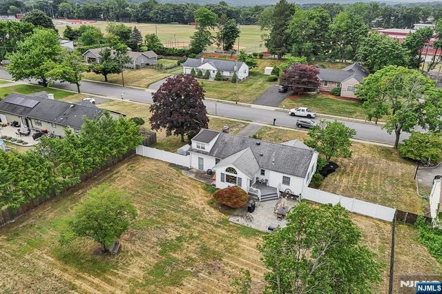 49 Pancake Hollow Drive, Wayne, NJ 07470