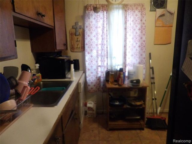 10945 Peerless Street, Detroit, MI 48224